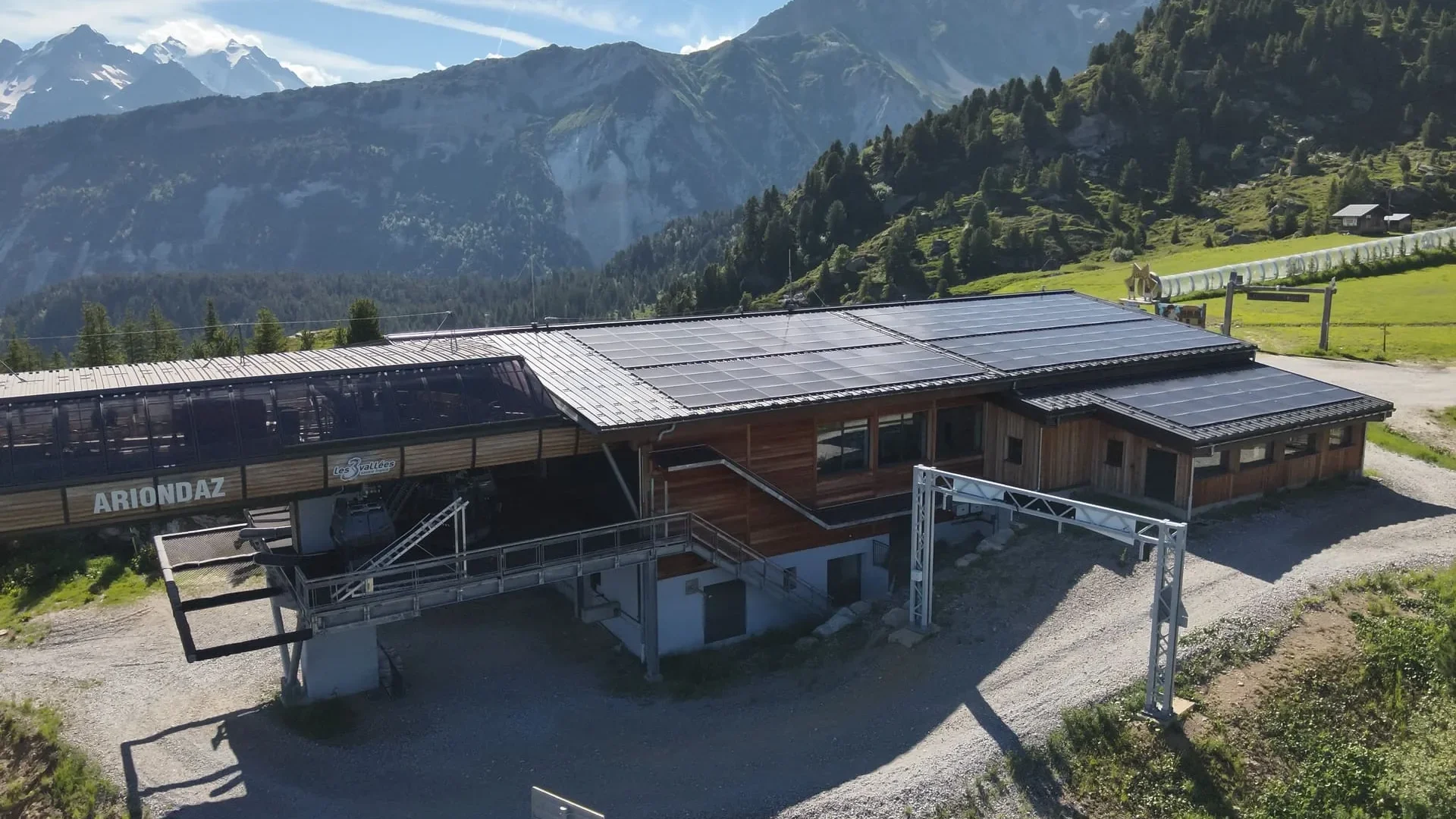 Centrale photovoltaïque de l'Ariondaz (Courchevel)